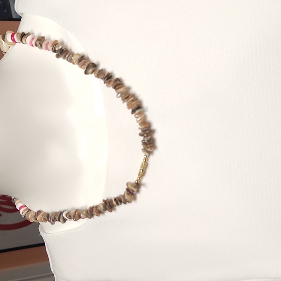 5/$25🌴Mermaid Beach Vibes Shell Necklace - Picture 5 of 6